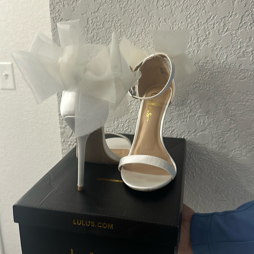 Lulus white bow white heels